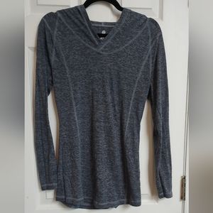 ACTIVE by Old Navy semi fitted long tee hooded size Small